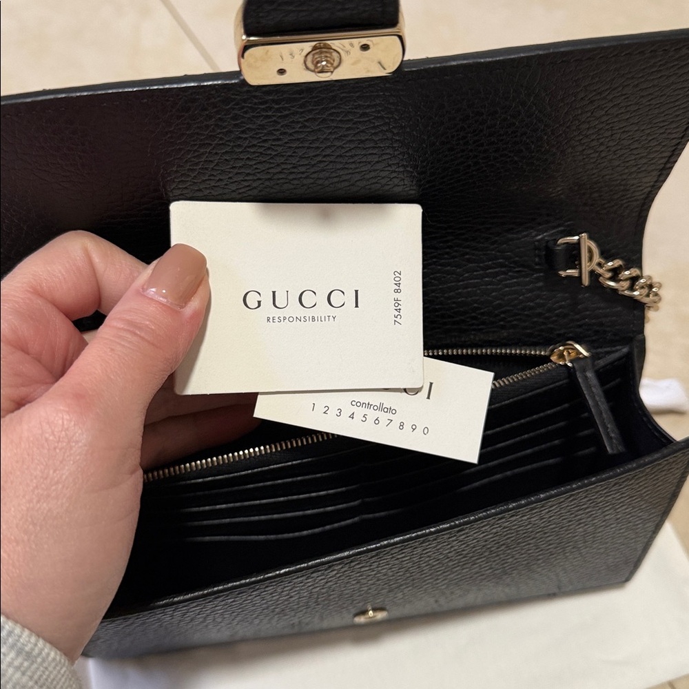 Gucci Crossbody Bag - Picture 11 of 17